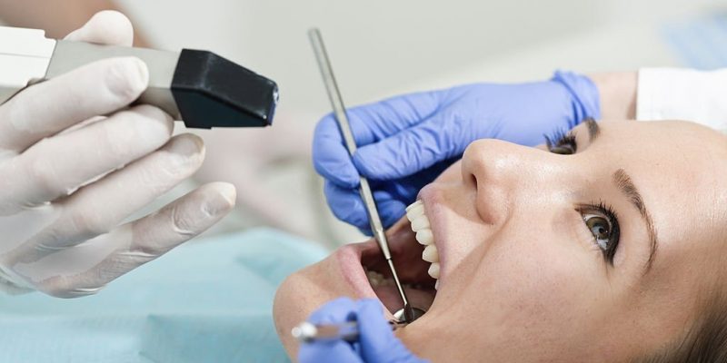 6 Steps to Follow While Choosing the Right Cosmetic Dentistry Clinics